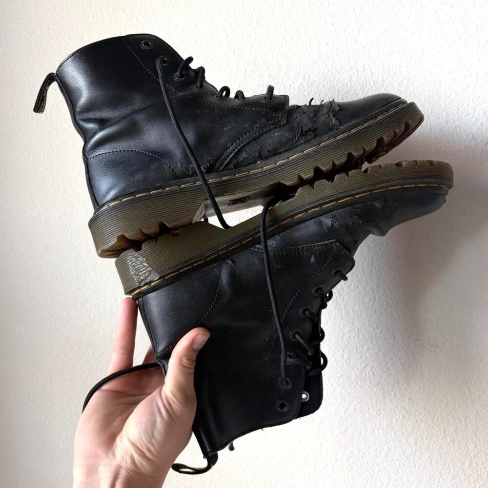 Dr. Martens Black Leather Combat Boots Men's 9 Shoes Distressed